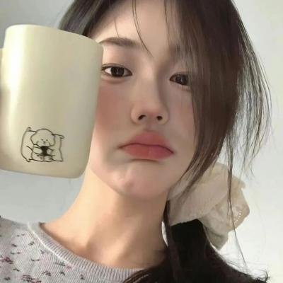 衣柜里的猫